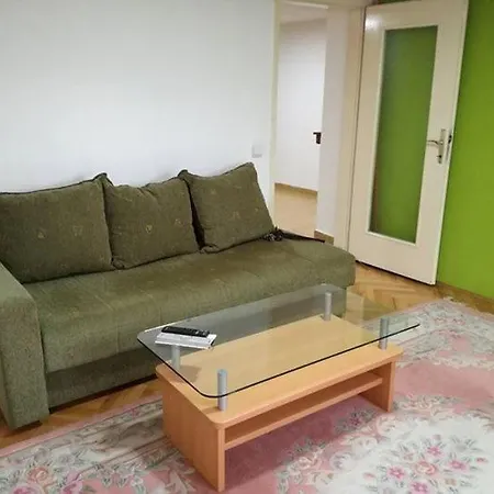 דירה Apartman Dida טוזלה